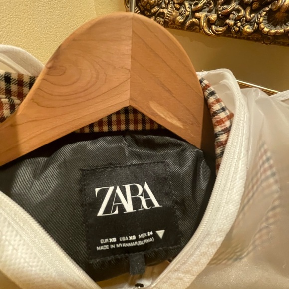 Zara checkered blazer. - Picture 3 of 3